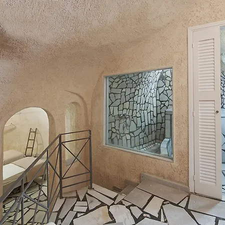Roubeti Village Aparthotel Messaria (Santorini)