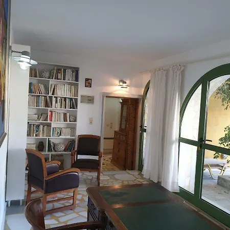 Aparthotel Roubeti Village Messaria (Santorini)