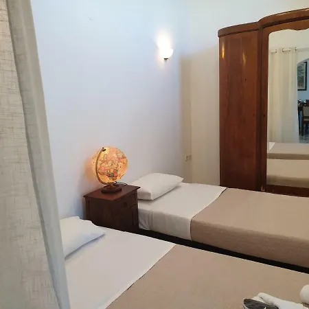 Roubeti Village 3* Messaria (Santorini)